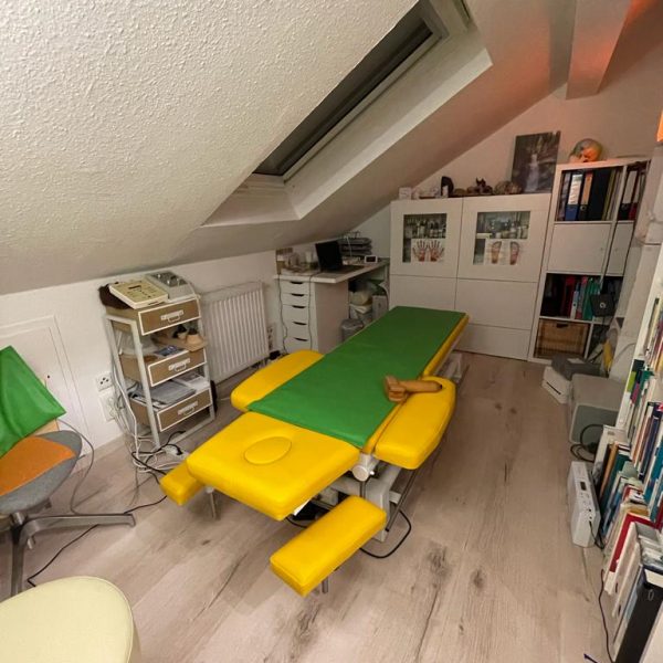 Behandlungsraum, Oberreute, Heilpraktikerin, Behandlung, Gesundheit, Osteopathie, Yogatherapie, Schmerztherapie, Quantenfrequenzgeräte